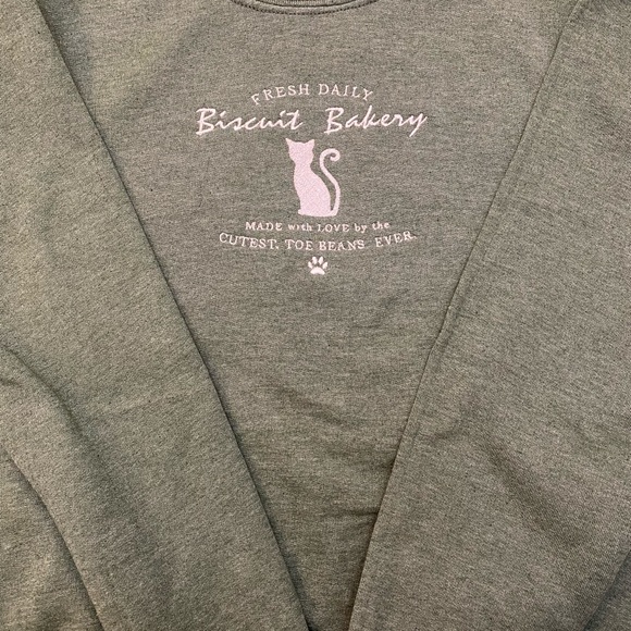 Cat Toe Bean Lover’s Embroidered Sweatshirt - Picture 4 of 4